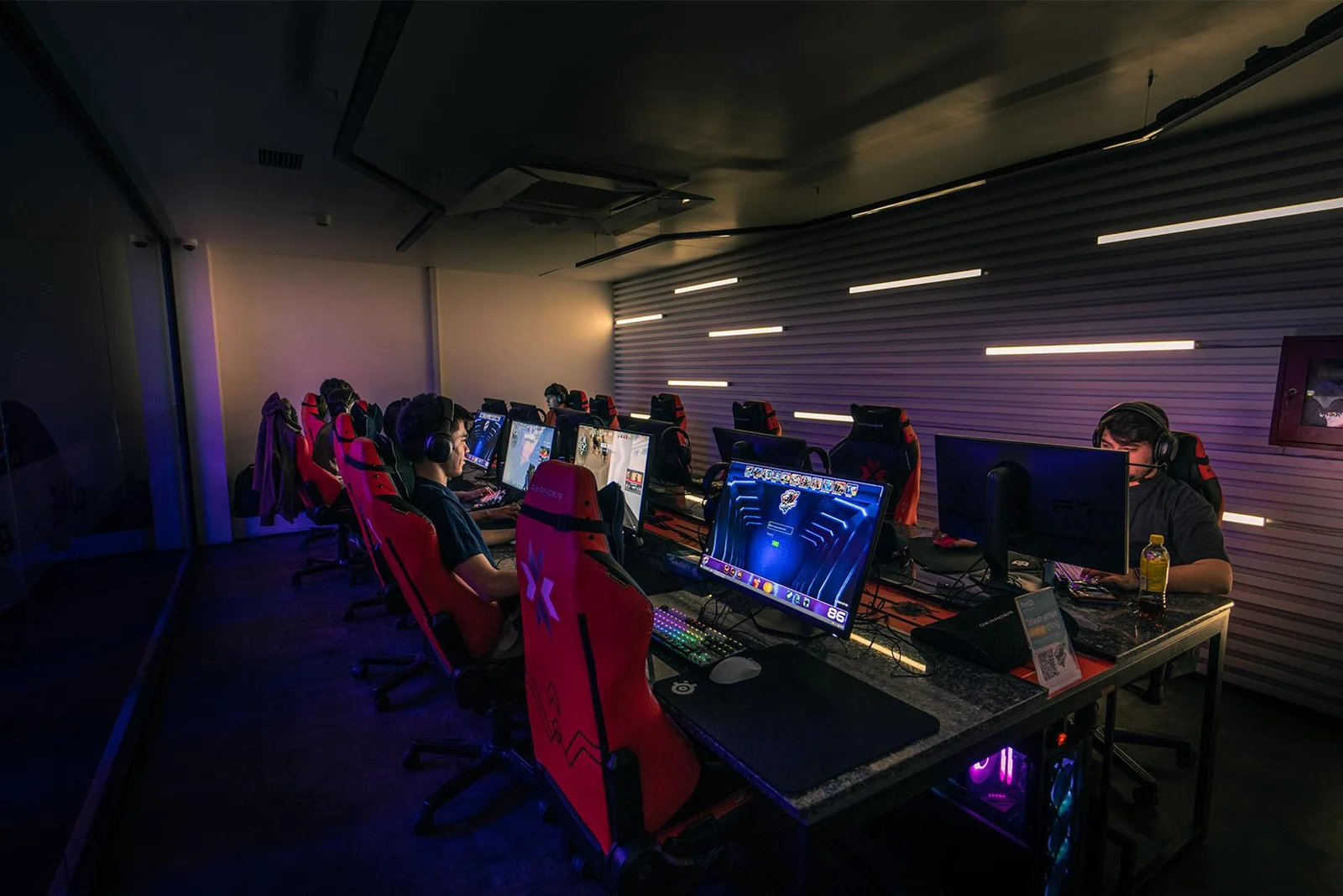 Bezone Gaming — фото зала
